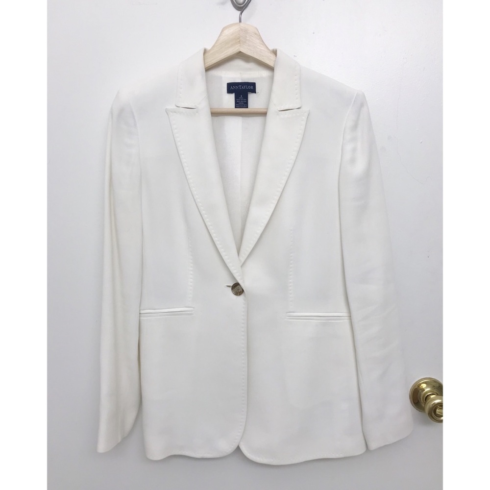 Ann Taylor White Blazer Size 2 Single Button